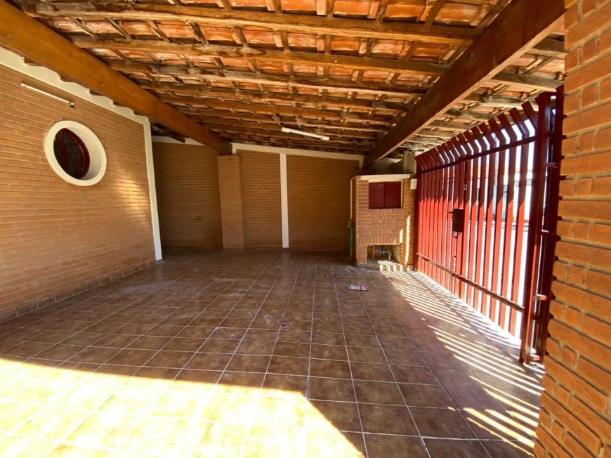 8884- Casa para Venda no Bairro Flor do Vale em Tremembé/SP