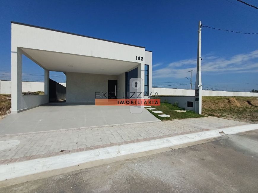 Linda casa a venda no condominio Barão de Tremembé