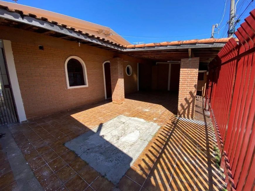 Oportunidade Casa terreno de 250m2 Bairro Flor do Vale