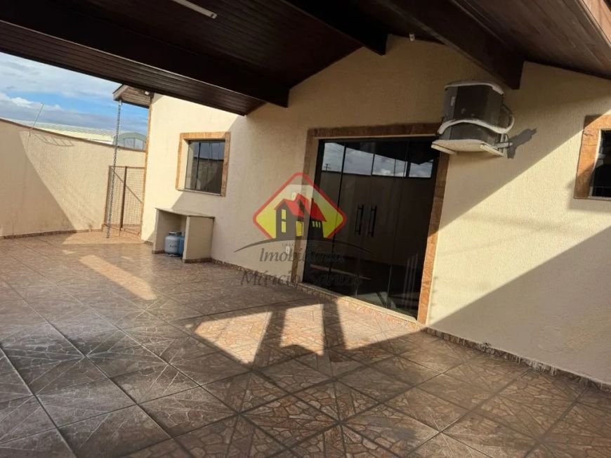 Casa à Venda em Tremembé – 2 Dormitórios, 1 Suíte, Edícula nos Fundos – Ótimo Preço!
