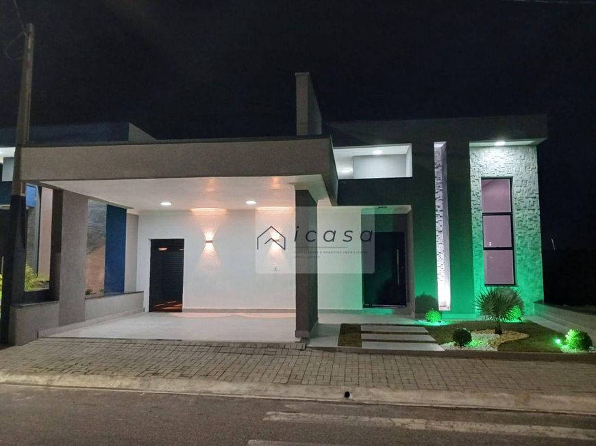 Casa com 3 dormitórios à venda, 180 m² por R$ 940.000,00 - Loteamento Residencial São Vicente de Pau