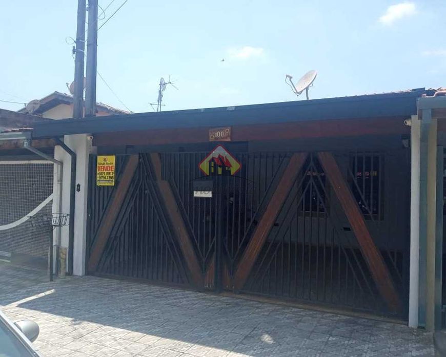 Casa bem localizada em Tremembé!