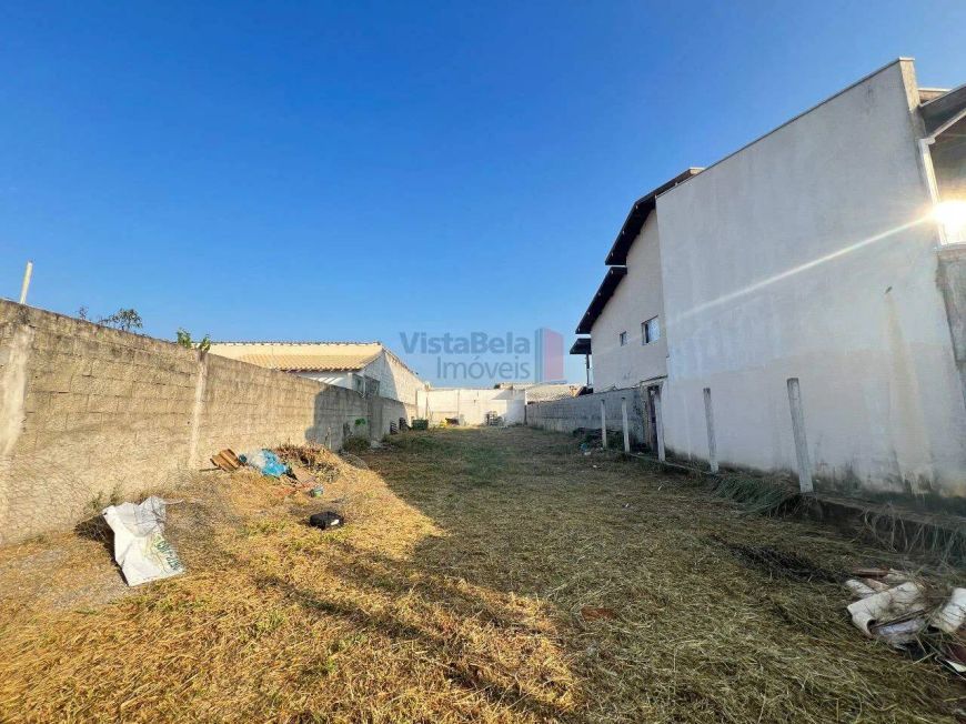 Terreno plano e murado próximo ao Fórum de Tremembé com 563,45m2 - Residencial ou Comercial