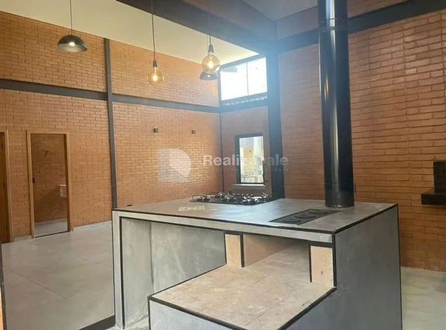 Casa à venda em Tremembé, Loteamento Parque Nossa Senhora da Glória, com 3 quartos, com 182 m²