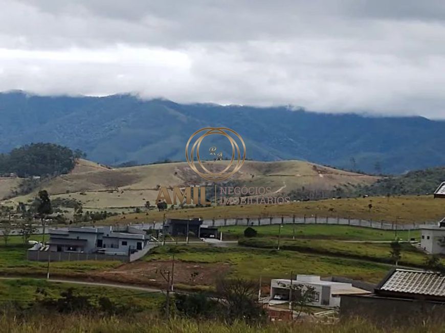Terreno no Village da Serra / 1045m² / Tremembé.