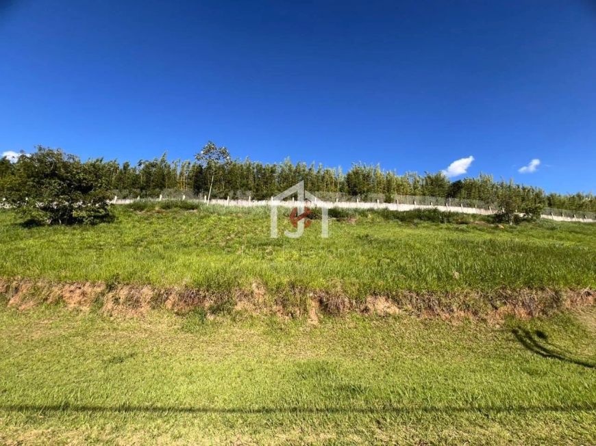 Terreno à venda com 1.276,21 m² - Condomínio Village da Serra - Tremembé/SP