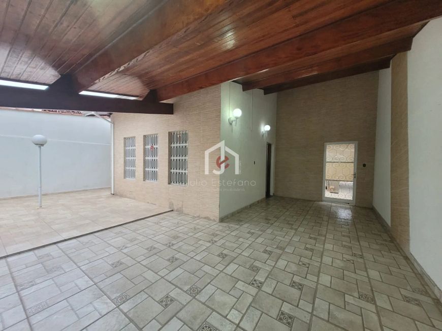 Casa com 3 dormitórios sendo 1 suíte com banheira no bairro Parque das Fontes no Município de Tremem