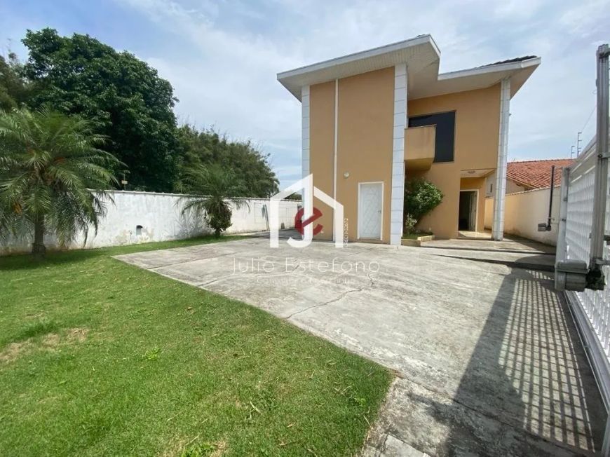 Sobrado com 3 dormitórios sendo 1 suíte com closet planejado no bairro Village Tremembé no Município