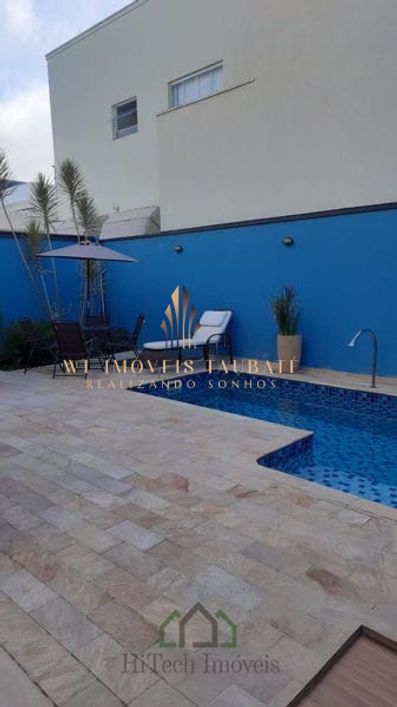 Encante-se com este incrível sobrado de 3 suítes e piscina em condomínio!