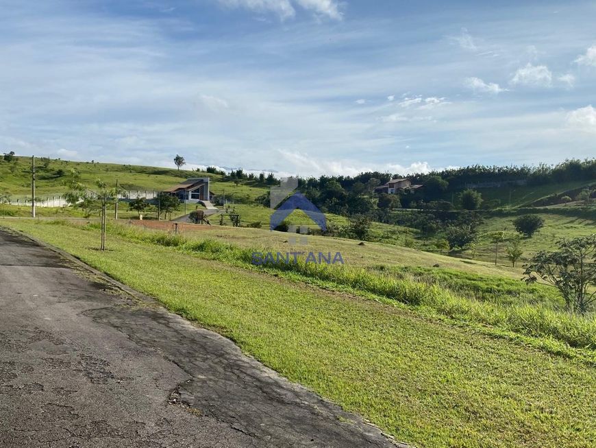 TERRENO DE 1.064M² NO VILLAGE DA SERRA EM TREMEMBE/SP