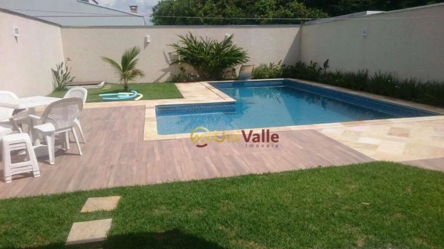 Casa à venda, 254 m² por R$ 1.590.000,00 - Campos do Conde Versailles - Tremembé/SP