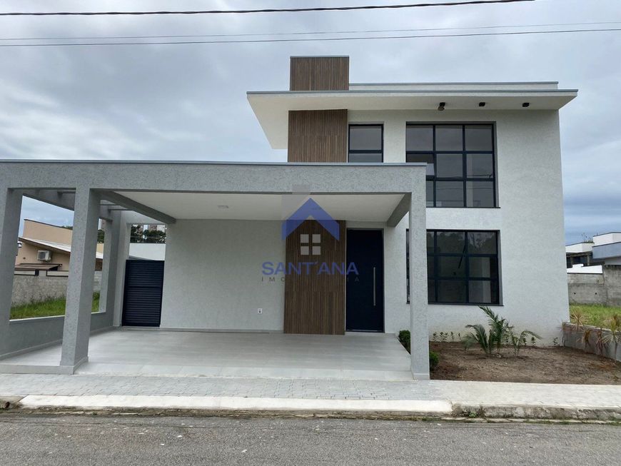SOBRADO DE 220M² COM 3 DORMITÓRIOS SENDO 1 SUÍTE NO Condomínio Parque Das Araucárias EM TREMEMBÉ/SP