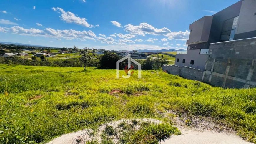 Terreno à venda com 1.000 m² - Condomínio Village da Serra - Tremembé/SP