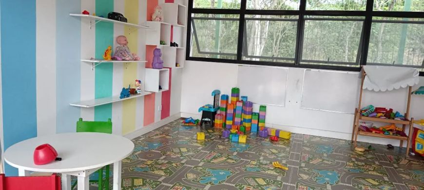 Oportunidade!! Terreno plano/meio de quadra/no Condomínio Morada do Visconde!!