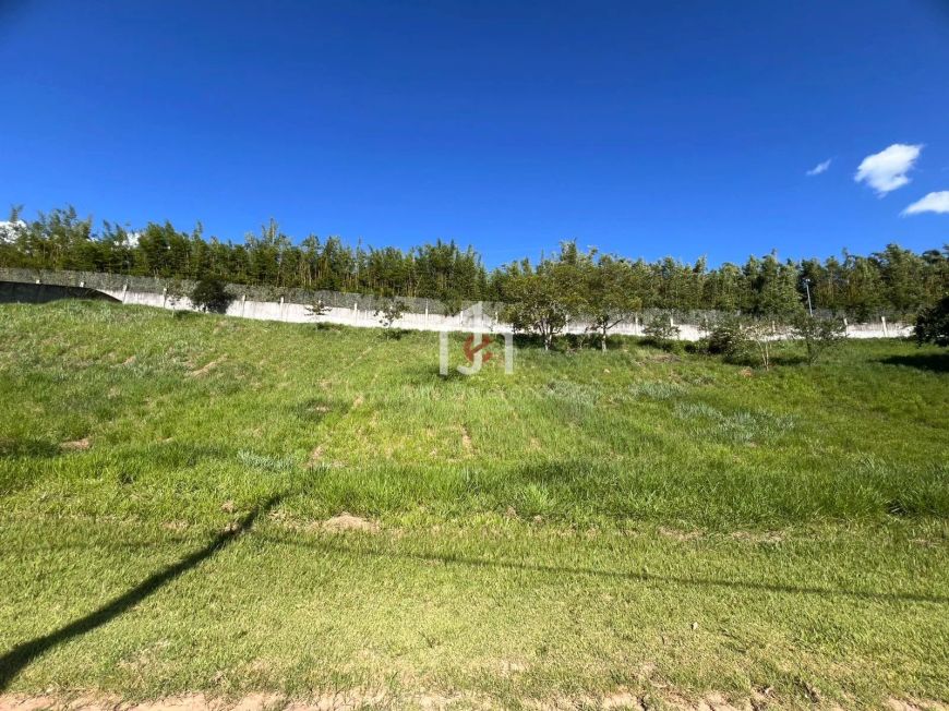 Terreno à venda com 1.090,32 m² - Condomínio Village da Serra - Tremembé/SP