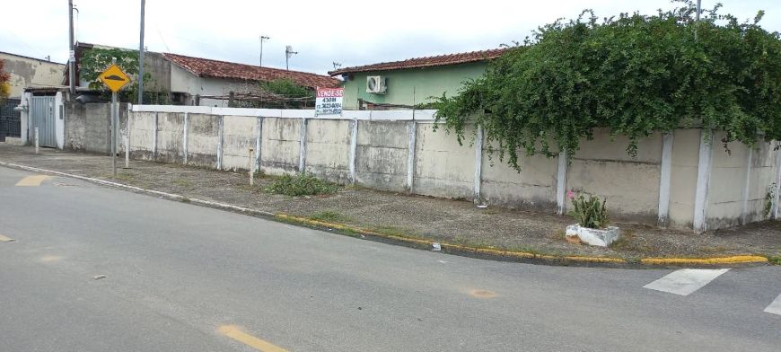 Casa para venda possui 430 metros quadrados com 2 quartos em Parque Nossa Senhora da Gloria
