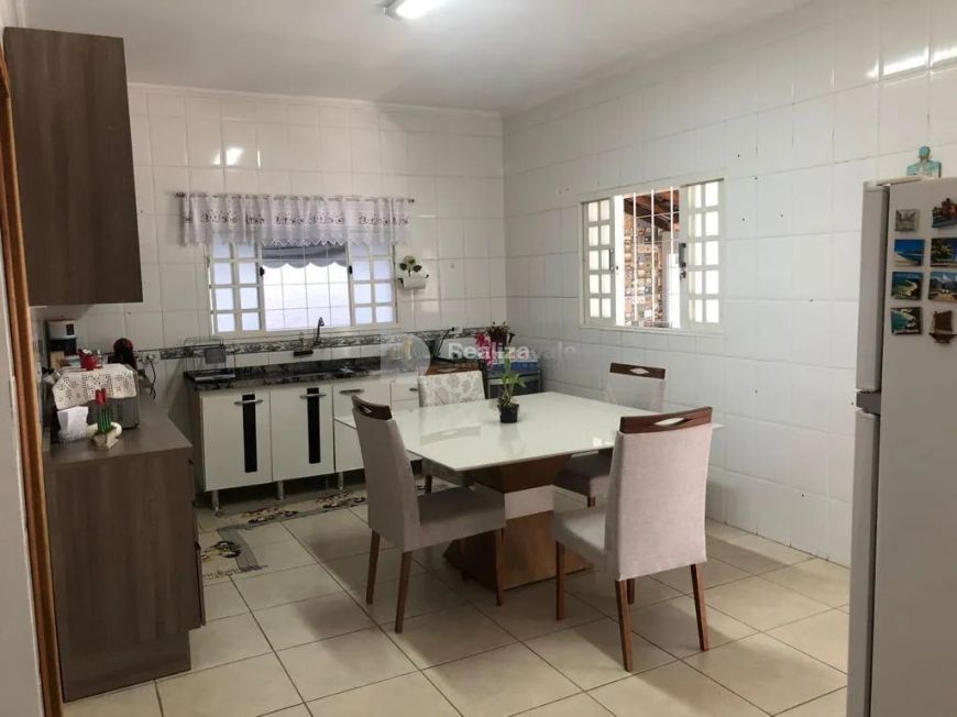 Sobrado à venda em Tremembé, Loteamento Parque das Fontes, com 3 quartos, com 187 m²