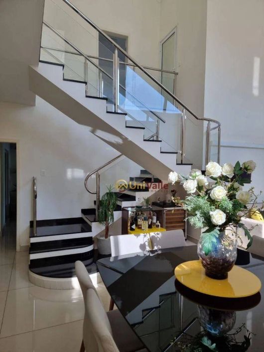 Sobrado com 4 dormitórios à venda, 441 m² por R$ 2.700.000,00 - Campos do Conde Versailles - Trememb