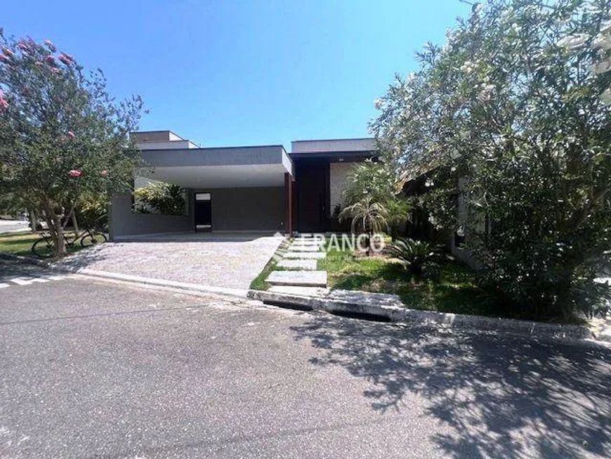 Casa com 3 dormitórios à venda, 178,60m² - Campos do Conde Chambord - Tremembé/SP
