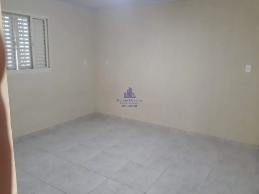 Kitnet à venda em Tremembé-SP, bairro Loteamento Residencial Vale das Flores. 2 quartos, 1 sala, 1 b