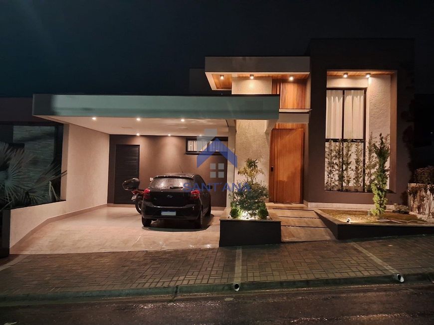 Casa de 164m² com 3 dormitórios sendo 1 suíte com closet no condomínio Morada do Visconde em Taubaté