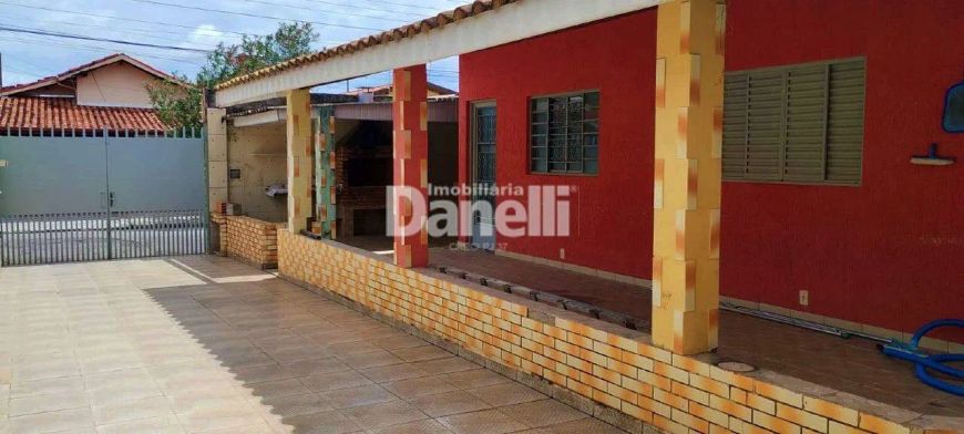 Sobrado à venda, 3 quartos, 1 suíte, 4 vagas, Loteamento Jardim dos Eucaliptos - Tremembé/SP
