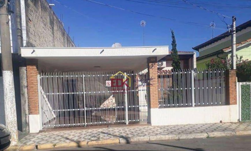 Casa com 3 dormitórios à venda, 270 m² por R$ 637.000,00 - Centro - Tremembé/SP