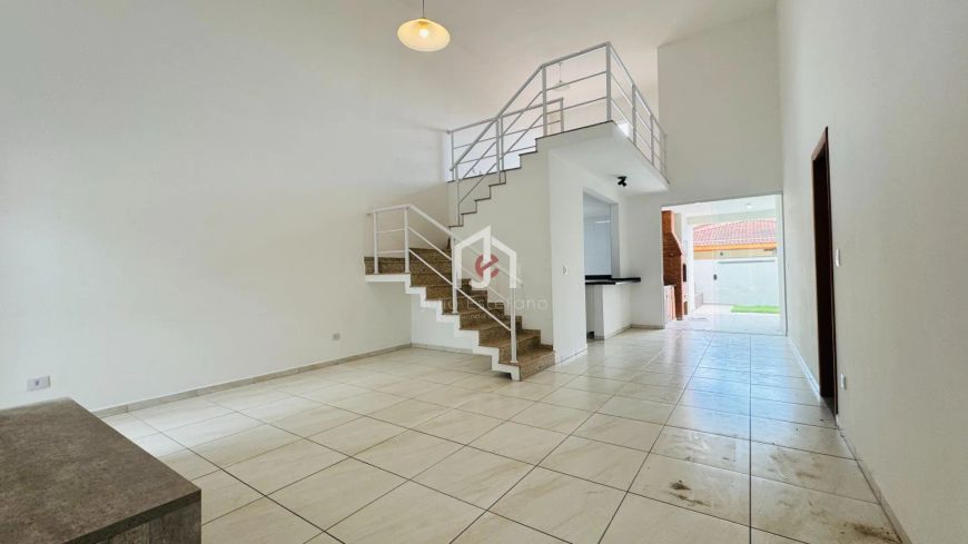 Casa com 3 dormitórios sendo 1 suíte no condomínio Campos do Conde Chambord no Município de Tremembé
