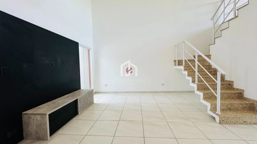 Casa com 3 dormitórios sendo 1 suíte no condomínio Campos do Conde Chambord no Município de Tremembé