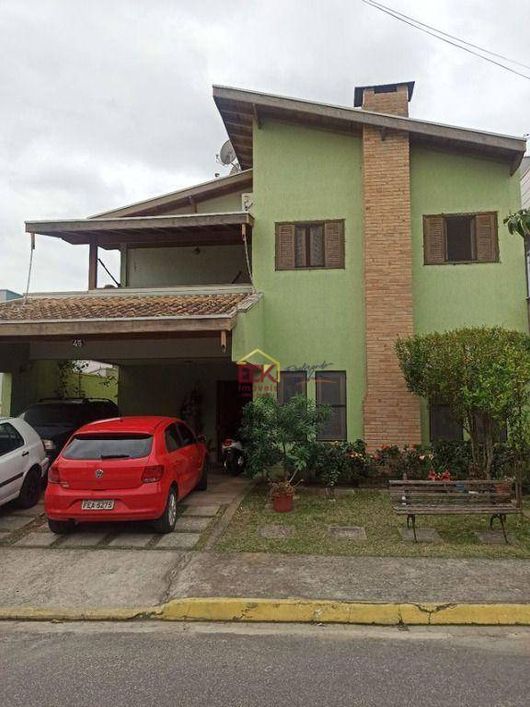 Sobrado com 3 dormitórios à venda, 272 m² por R$ 810.000,00 - Caminho Novo - Tremembé/SP