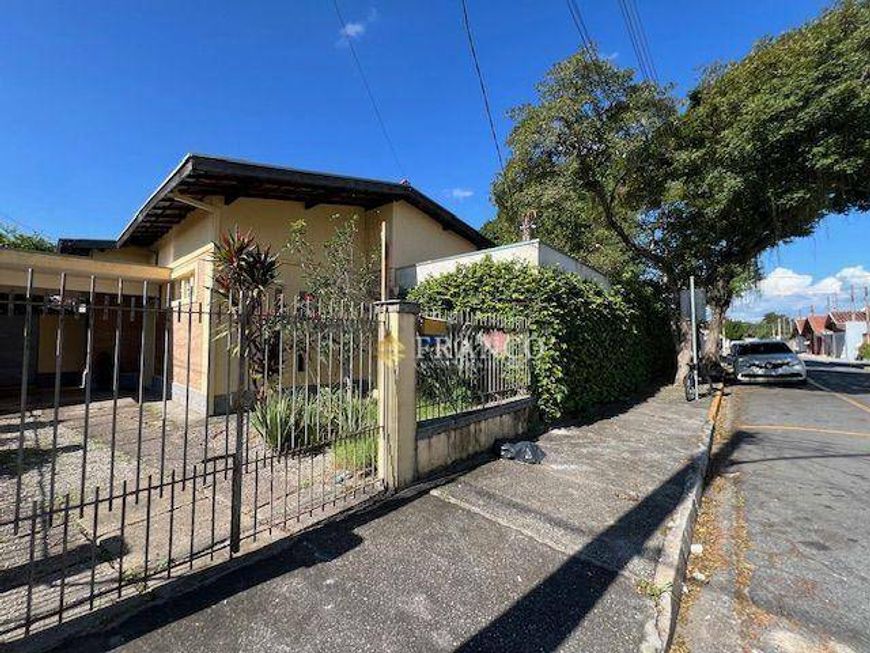 Casa com 3 dormitórios e 02 terrenos à venda, 278 m² - Jardim Bom Jesus - Tremembé/SP