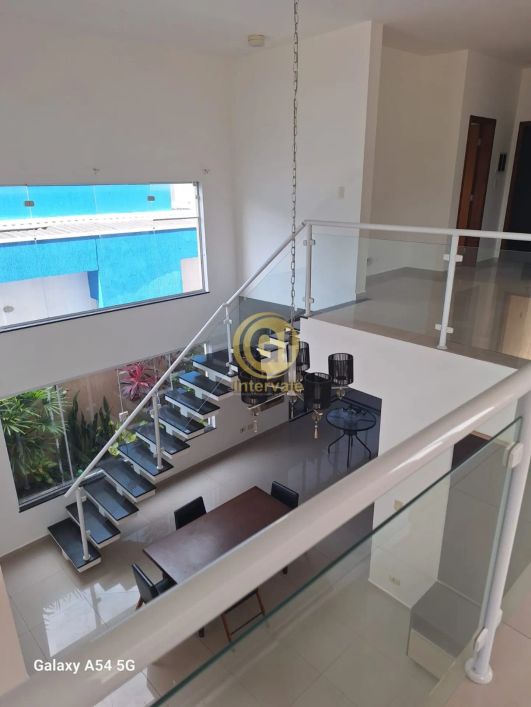 Oportunidade Sobrado á venda com 4 quartos, sendo 2 suítes no Condomínio Campos do Conde 2 Tremembé