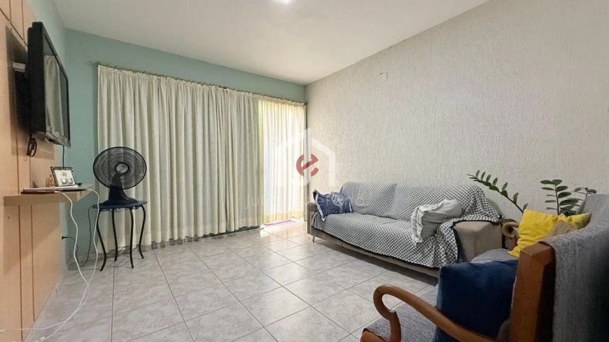 Casa com 3 dormitórios sendo 1 suíte no bairro Parque das Fontes no município de Tremembé.