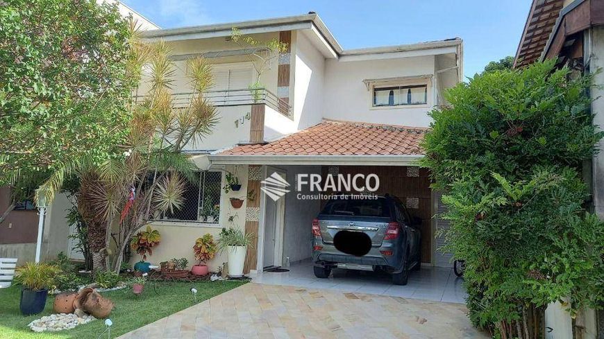Sobrado com 3 dormitórios à venda, 230 m² - Campos Do Conde - Tremembé/SP