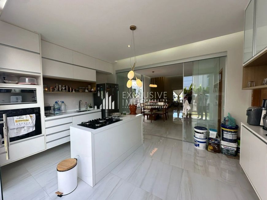 Vendo Condomínio Jardins do lago 140m² - 2 suítes - Bairro Coqueiro.