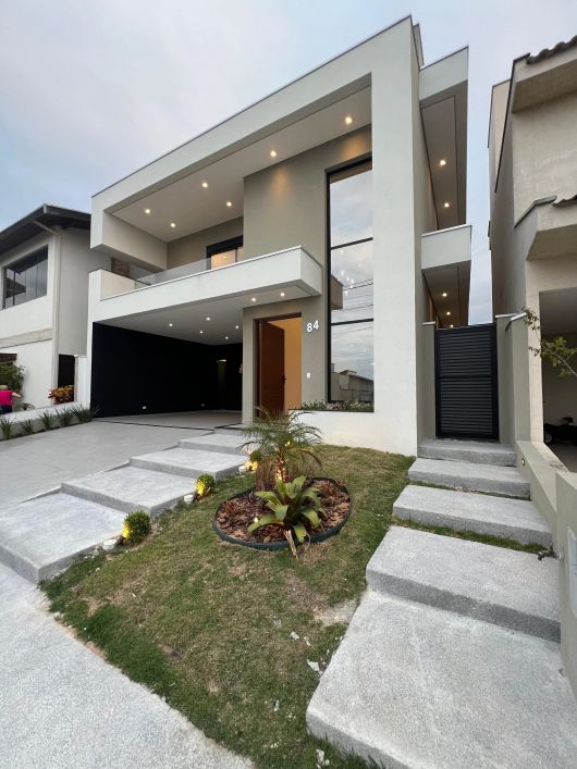 Sobrado Condomínio Pinheiros de Tremembé - 4 Suítes - 250m²