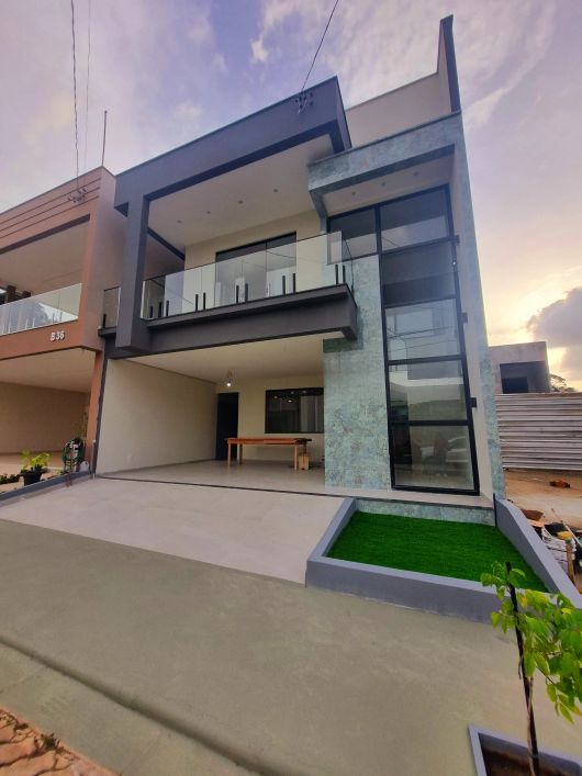 Condomínio Quartzo - Casa duplex com 4 suítes e área gourmet