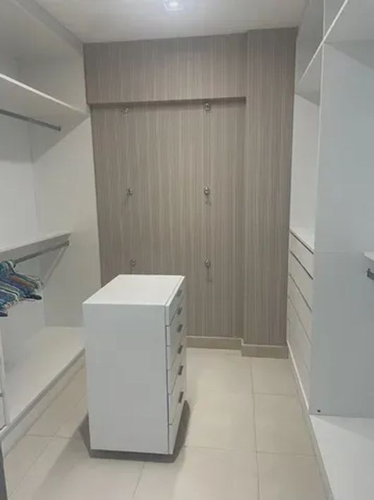 VENDO NA BATISTA CAMPOS COM 4 SUITES 1 POR ANDAR + 4 VAGAS