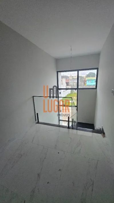 Casa de alto padrão para venda no condomínio Quartzo, com 2 pavimentos e 4 suítes, Mangueirão.