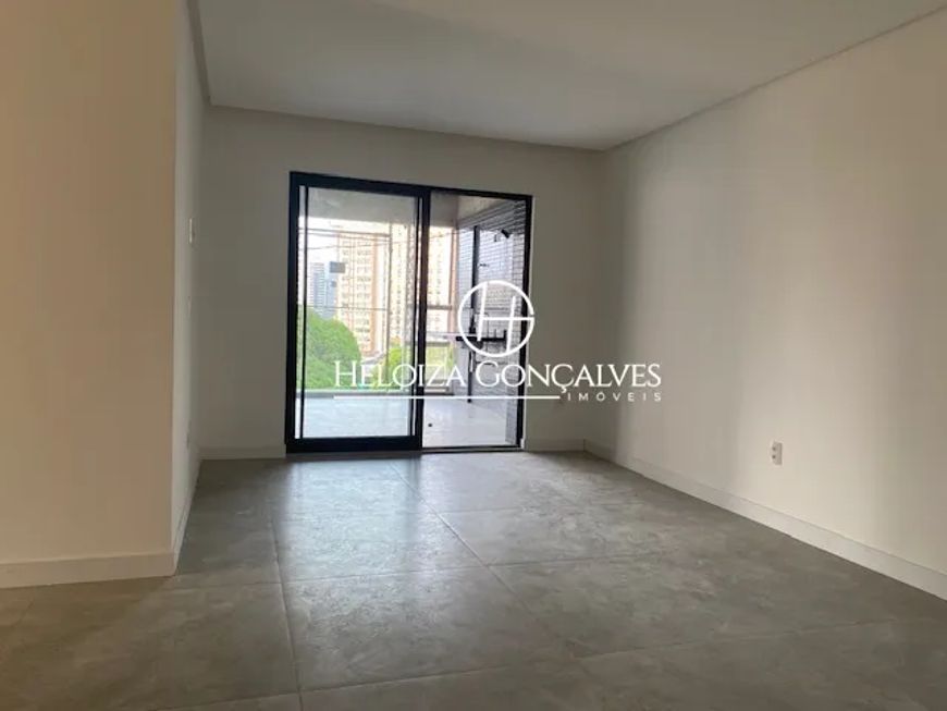 Apartamento para venda de 150 metros no Edifício Romani com 3 suítes na Batista Campos - Belém/PA