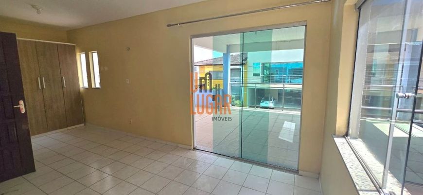 Um Lugar Imóvel vende uma linda casa no Condomínio Cidade Jardim II, localizado na Rodovia Augusto M