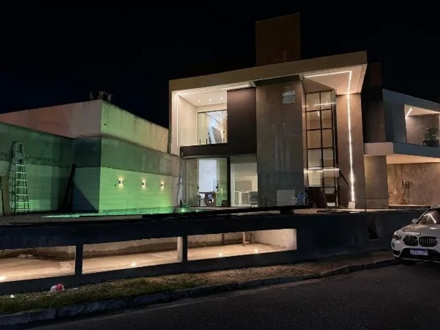 Condomínio Lion Ville, piscina com hidromassagem, 300m², 3 suítes, 4 vagas, Coqueiro