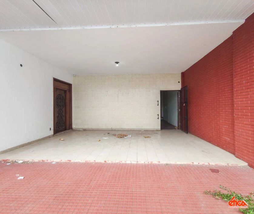 Imovel comercial em amplo terreno no Umarizal med apx 627,45m² 05 vagas - 55007