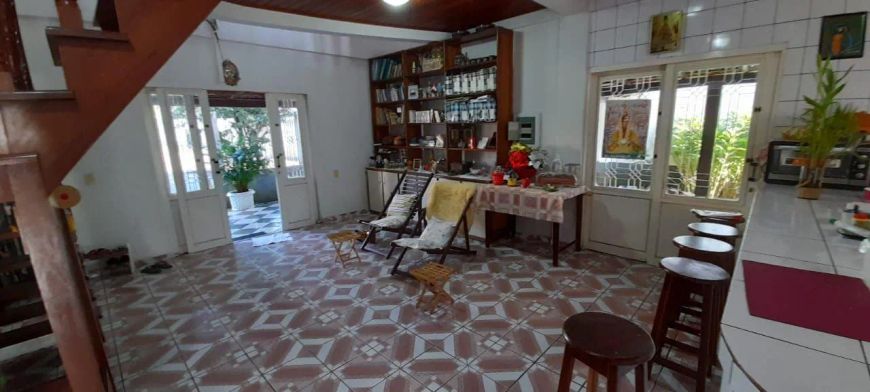 OPORTUNIDADE !!! CASA NO COND ALTOS DE PINHEIRO 400m2 DE ÁREA.
