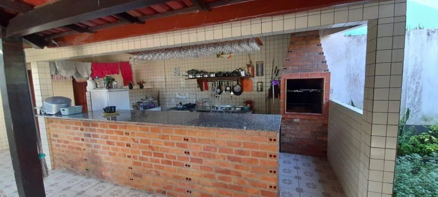 OPORTUNIDADE !!! CASA NO COND ALTOS DE PINHEIRO 400m2 DE ÁREA.