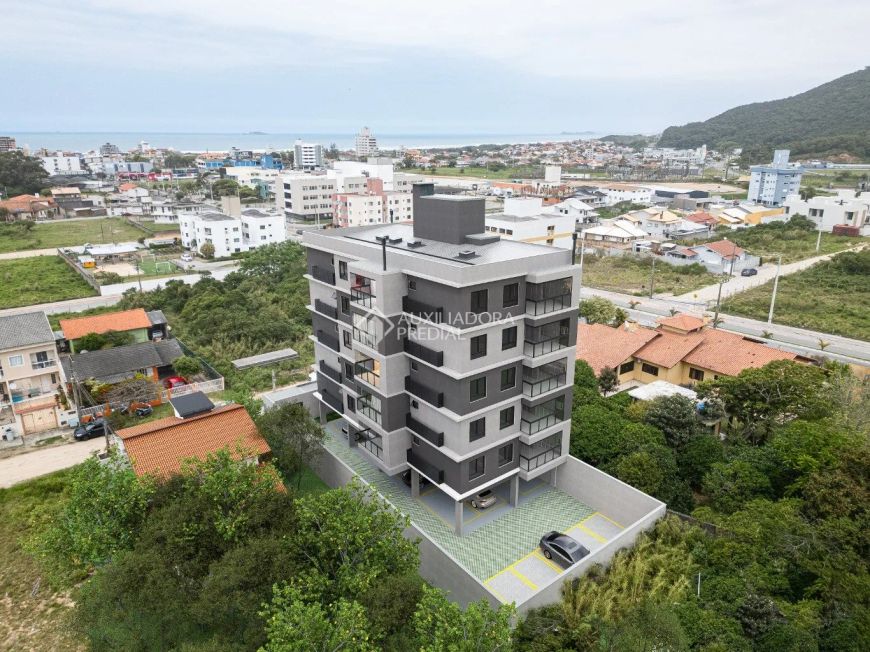 Lançamento! Apartamento - 2 Quartos - 1 Suíte - Sacada Ampla - Elevador - Centro de Imbituba/SC