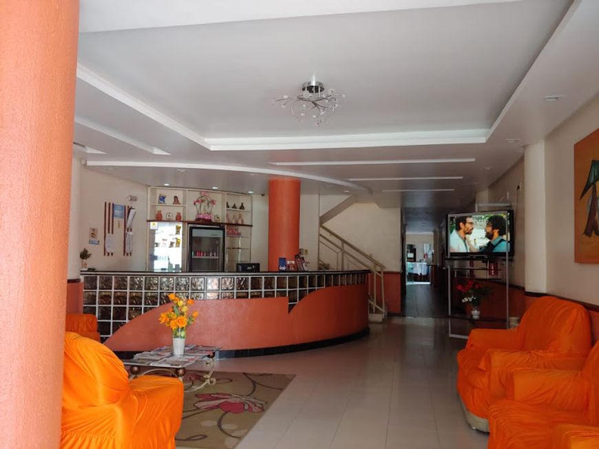 Vende-se excelente hotel na Trav. Timbo (porteira fechada)