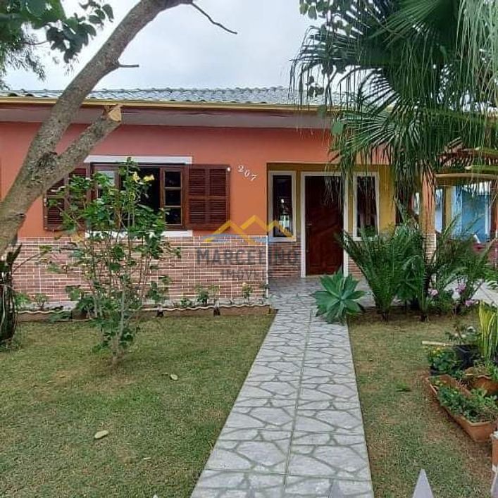 Casa Padrão próximo a lagoa de Ibiraquera - Imbituba