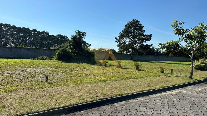 Terreno de 652,27m² | Condomínio Aqualina Lake Club | Imbituba - SC