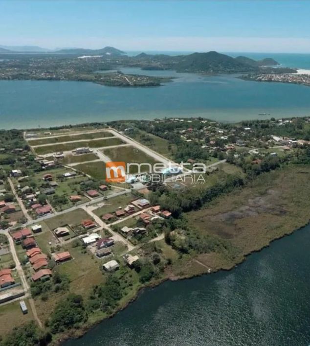 Terreno no Condomínio Náutico Hookipa com vista para Lagoa de Ibiraquera.